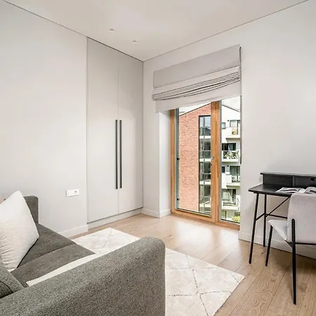 Spacious 2 Bedroom Luxury Apartment Wilna